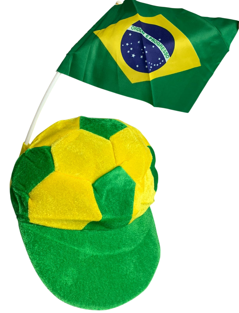 Boné Torcedor Brasil com Bandeira – Verde e Amarelo Divertido - Imagem 2
